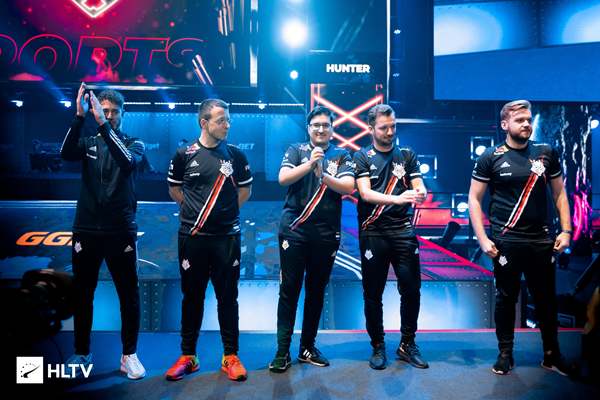 什么是麻将里的“门前清”？解析不吃不碰背后的隐忍与厚积薄发。（麻将中的“门前清”是什么？解读不吃不碰的克制与厚积薄发）